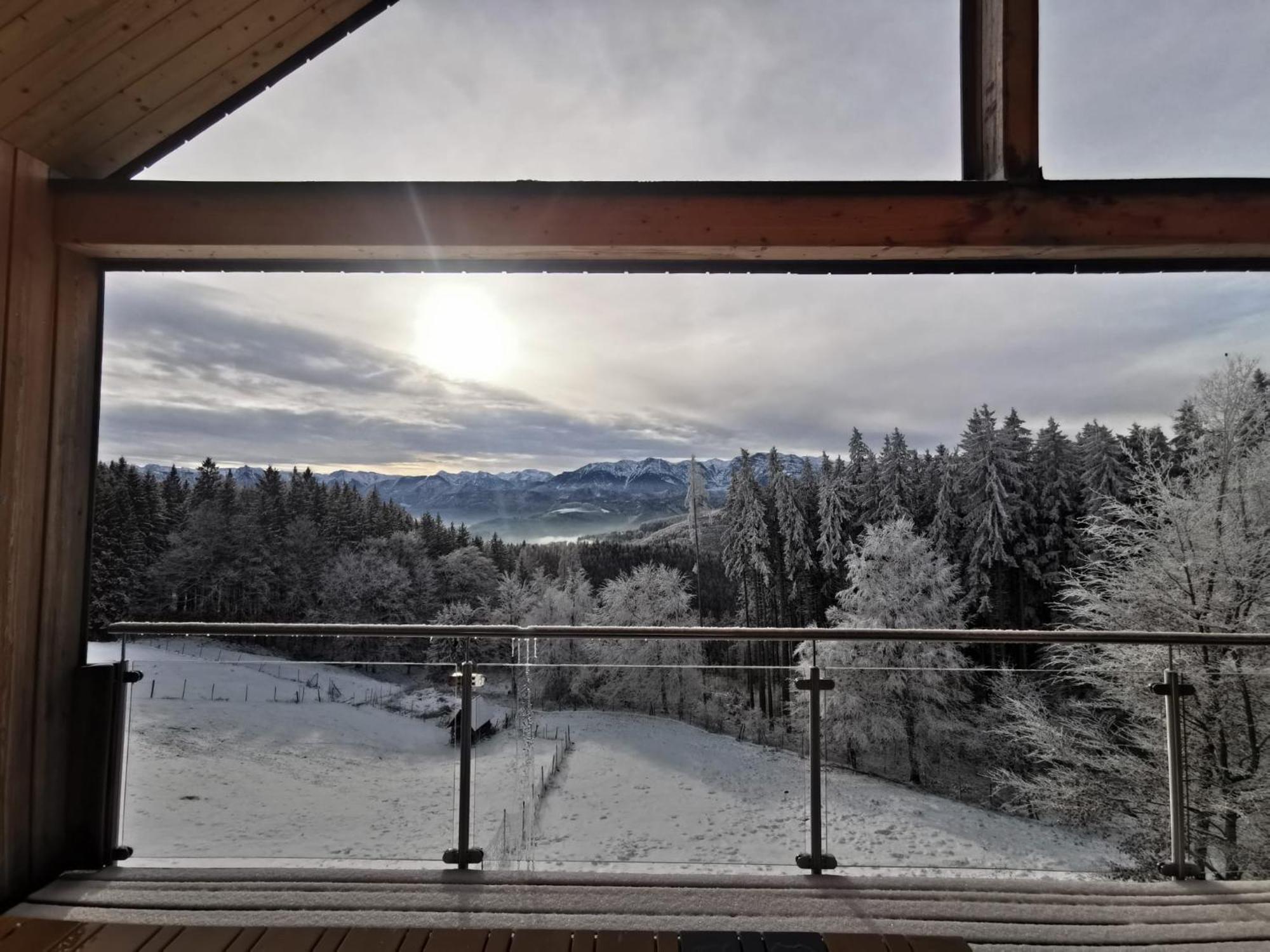 Holzhaus "Zum Schwarz'N" Apartment Aurach am Hongar Bagian luar foto